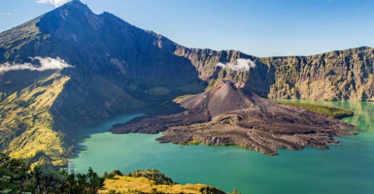 Pesona Alam Bak Surga Di Indonesia